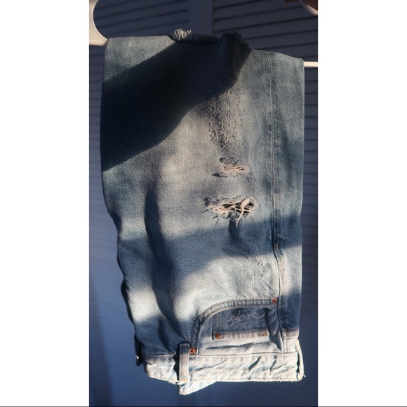 Distressed Boyfriend Jeans - Picture 9 of 11